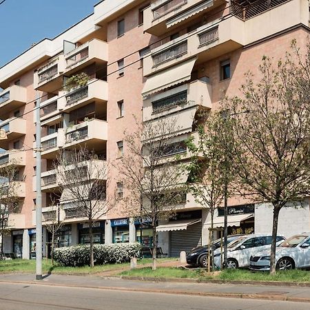Golden Suite Apartment & Day Use Milão Exterior foto